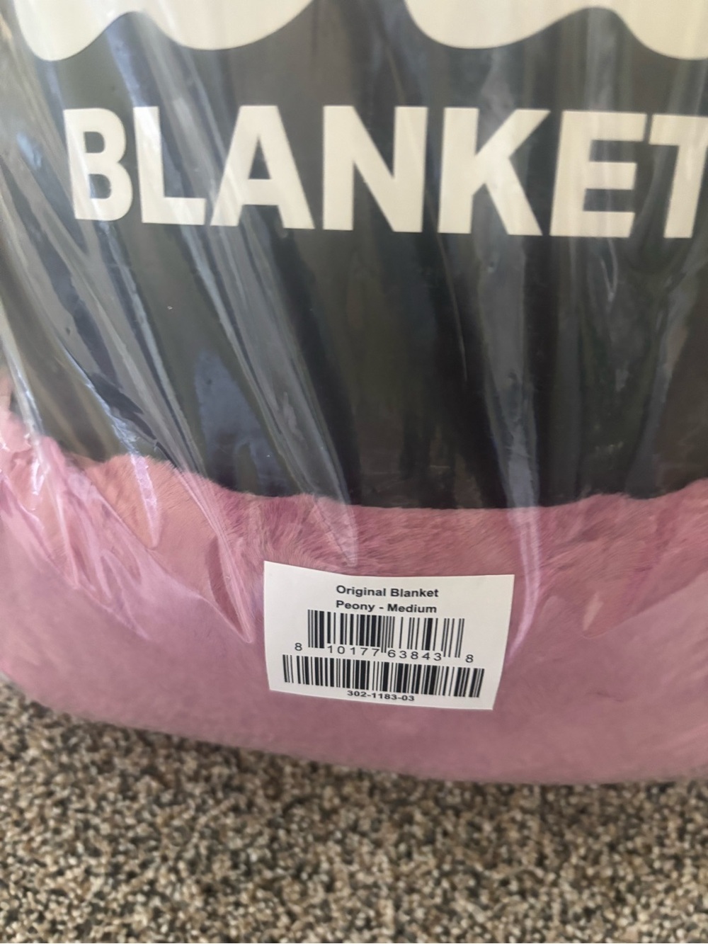 NIB sold out online Lola blanket, color peony - Picture 2 of 6